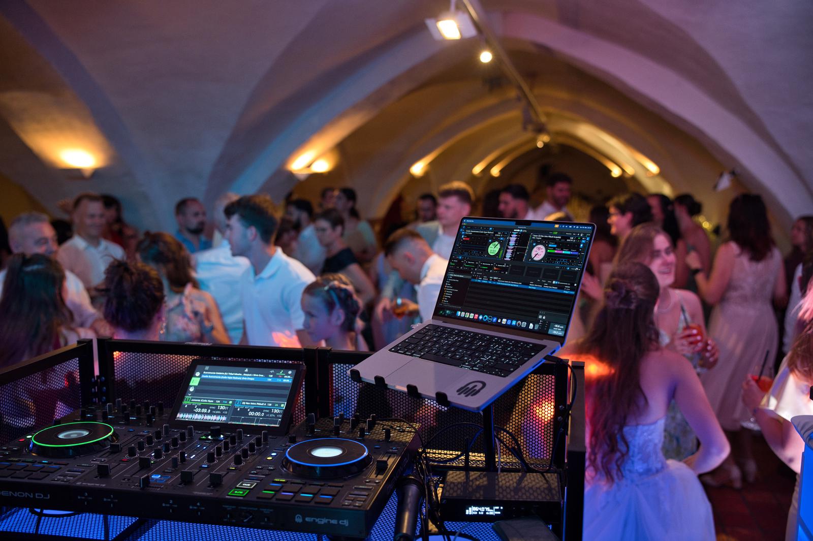 Hochzeitsparty mit DJ Tobias in der Festung Rüsselsheim