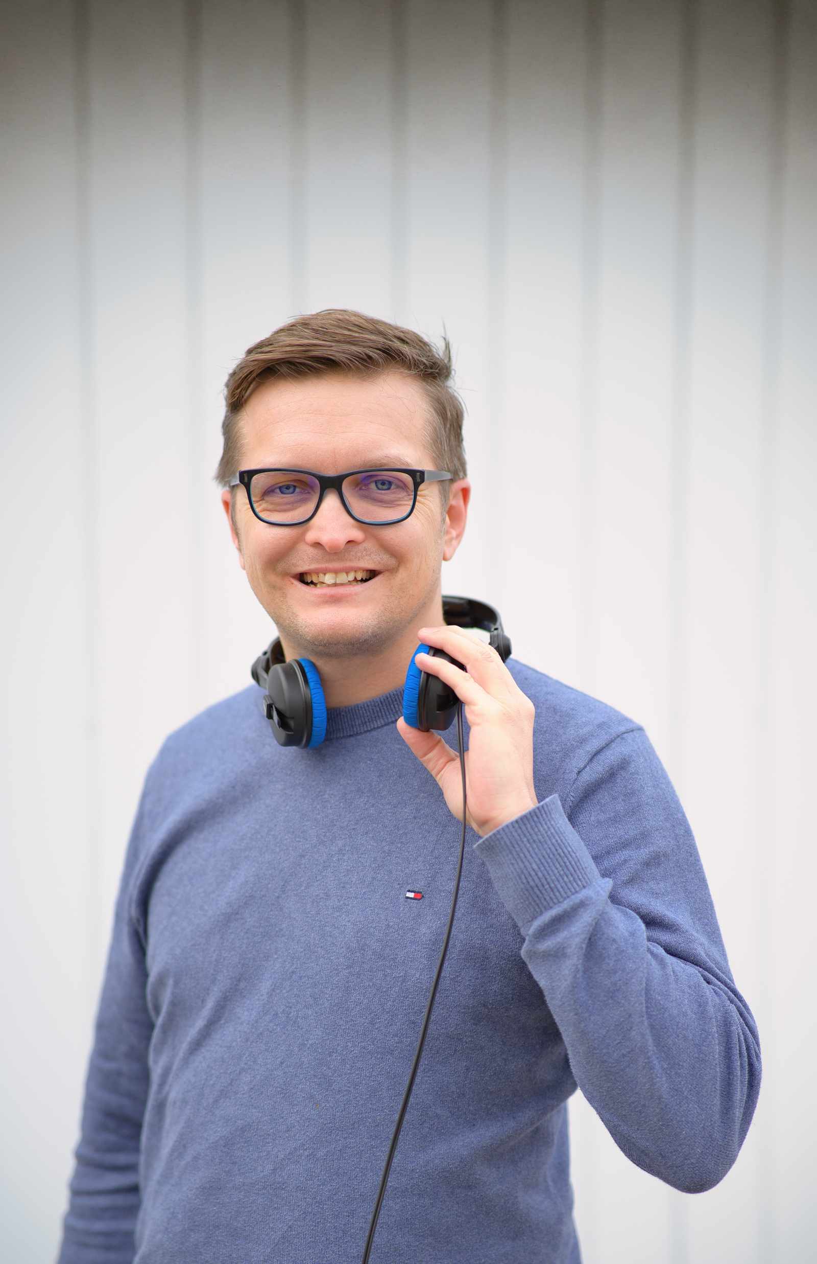 Tobias als Weihnachtsfeier-DJ